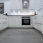 Designer Kueche - Suedbalkon - Tg-stellplatz - Wlan Appartement Sankt Moritz